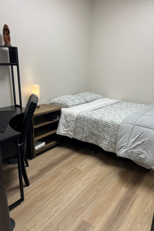 overnight-room.png overnight-room.png